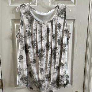 NWT - Micoson Floral Sleeveless Top - Gray and White